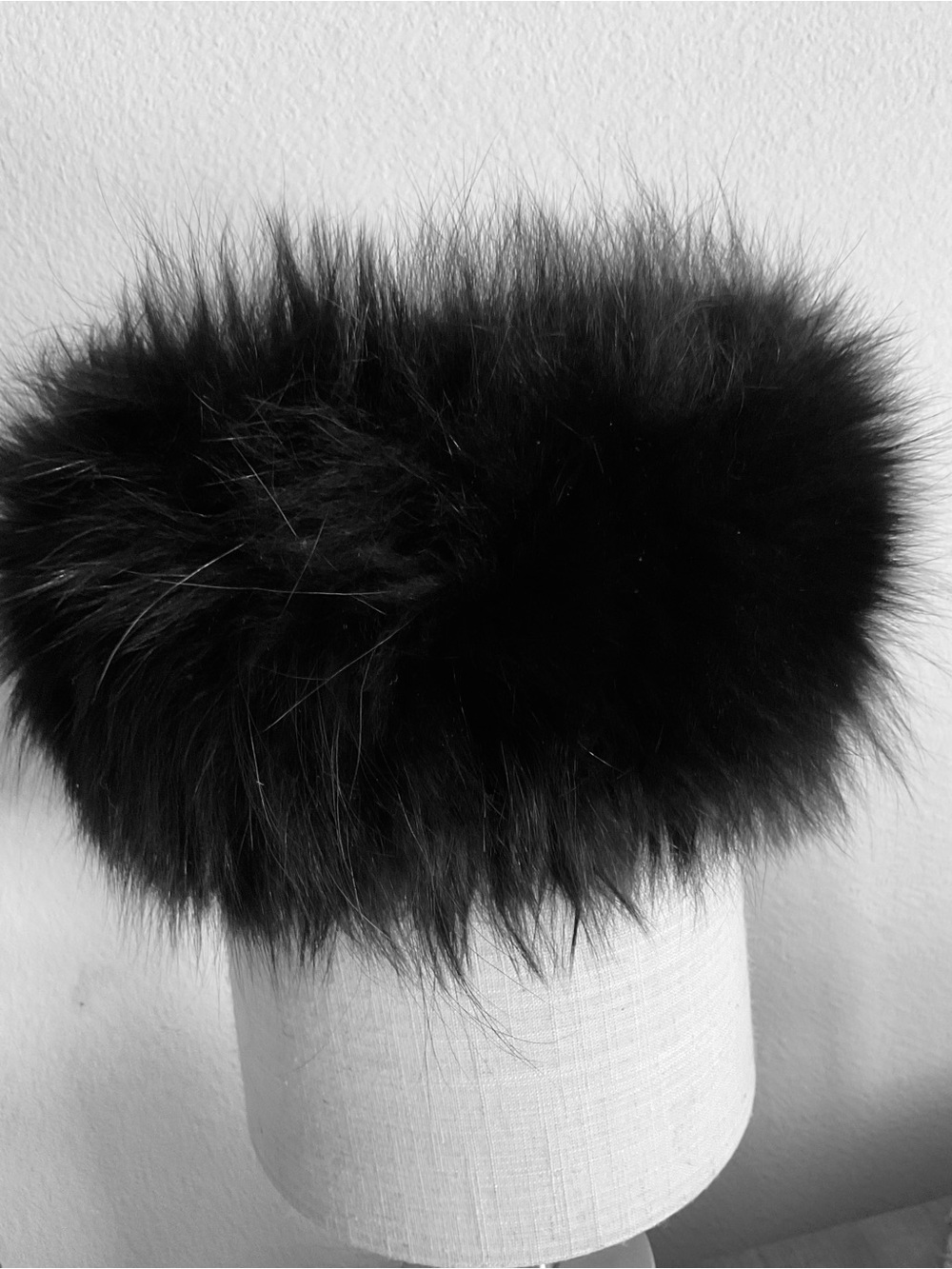 Adrienne Landau Black Fox Fur Collar Ear Maths. Super warm and soft. One size.